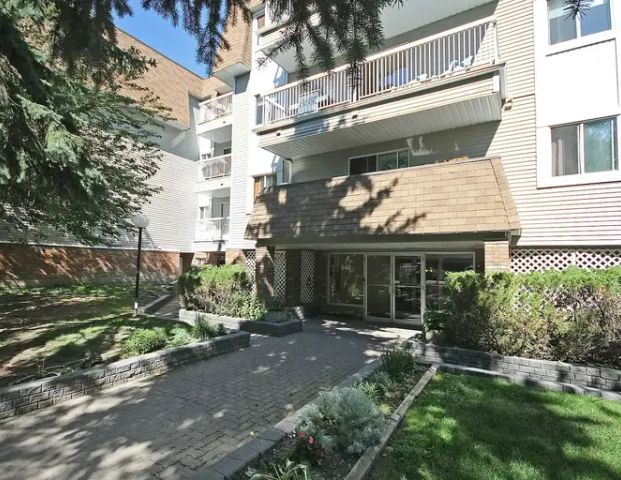 2 Bedroom Condo w/underground parking; just one block off 17 Avenue SW | Calgary - Photo 1