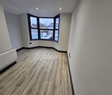 Studio Flat, London, SE6 - Photo 1