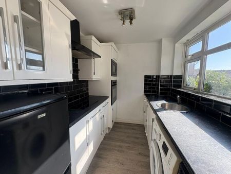 2 bedroom end of terrace house to rent - Photo 2