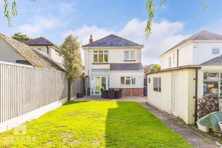 3 bedroom detached house to rent - Photo 4