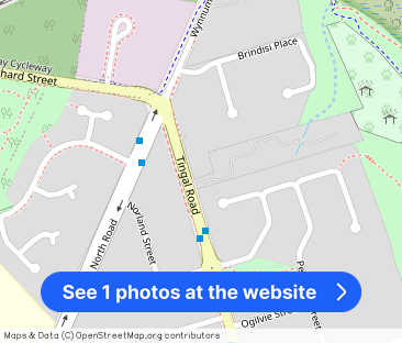 Spacious Bayside Living in the Heart of Wynnum - Photo 1