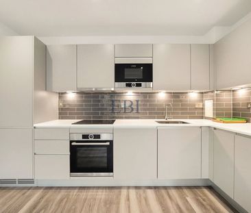 Hermitage Lane, Woodside Green, SE25 5HH - Photo 5