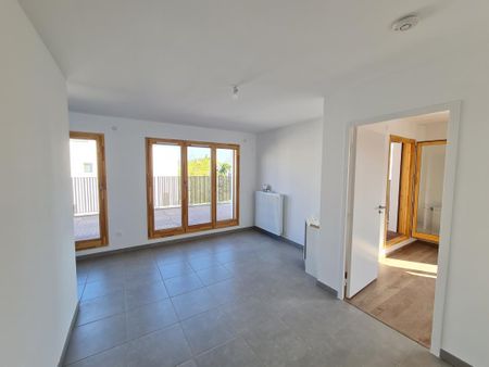 Location Appartement 2 pièces 43m² ST PRIEST 69800 - Photo 3