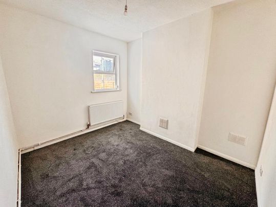1 bedroom ground floor flat to rent - Photo 1