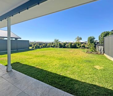 Luxury Family Living with Water Views in Southlakes Estate - Photo 2