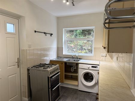 Park Terrace, Stump Cross, West Yorkshire, HX3 - Photo 4