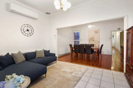 Prime Position, Classic Appeal – Middle Park Opportunity - Photo 2