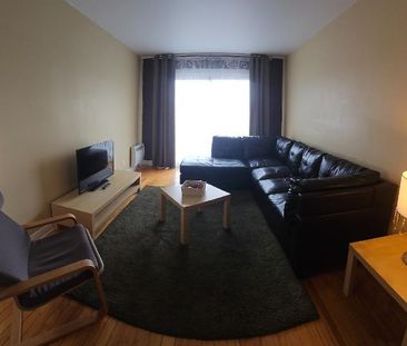 Grand 4 1/2 @ louer - face métro Viau / dernier étage - Photo 3