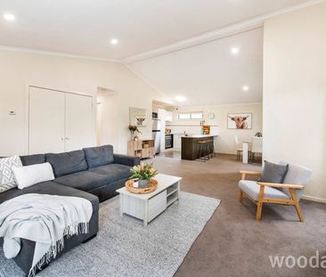 2 Bedroom unit walking distance to shop - Photo 3