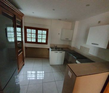 Location Appartement 4 pièces 90m² CONDRIEU 69420 - Photo 4