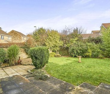 4 bedroom detached house to rent - Photo 3
