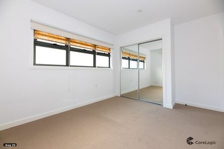 2/37 Deep Creek Rd , MITCHAM - Photo 2