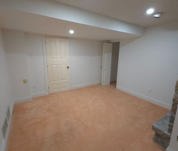 For Lease - 15 Karen Ann Crescent, Toronto, Ontario - Photo 1