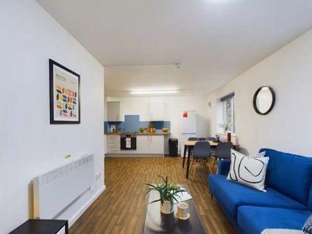 3 Bedroom House - Photo 3