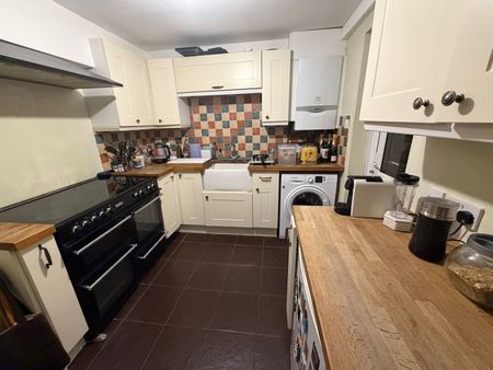 1 Bed Flat, Wimbledon, SW19 - Photo 5