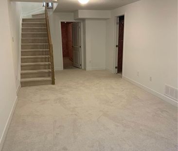 For Lease - 2400 Goldhawk Drive, Stittsville - Munster - Richmond, ... - Photo 1