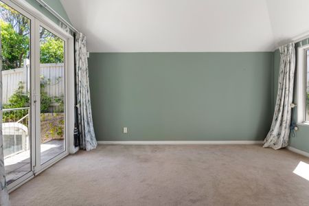 Sophisticated Family Living in the Heart of Remuera - Photo 5