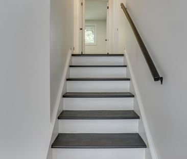 For Lease - 207 Cairn Street, London South, Ontario - Photo 3