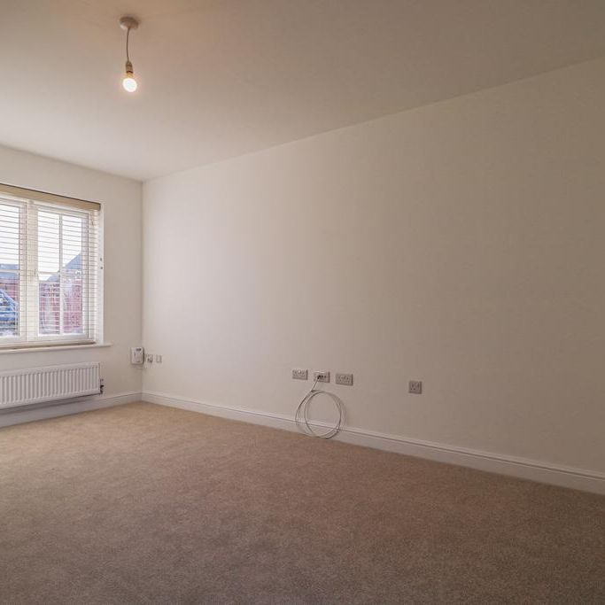 3 bedroom semi-detached house to rent - Photo 1