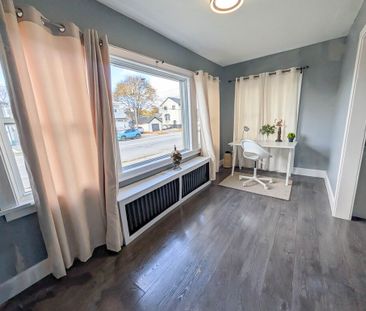 Fully Detached 3 Bedroom House in Welland! - Photo 6