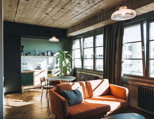 Classic Balcony - Short Term - Floor 4 - Photo 1