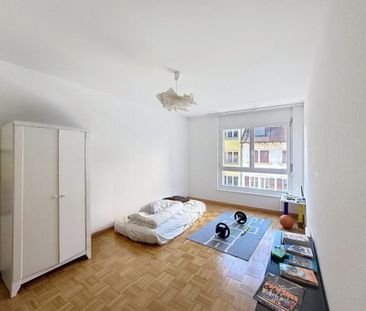 Appartement de 3 pces au 2ème étage – Rue du Valentin 21 - Foto 3