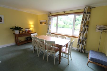 4 bedroom detached house to rent - Photo 3
