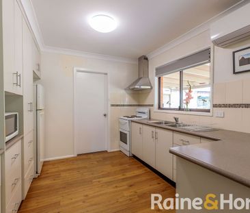 Convenient Central South Duplex - Photo 5