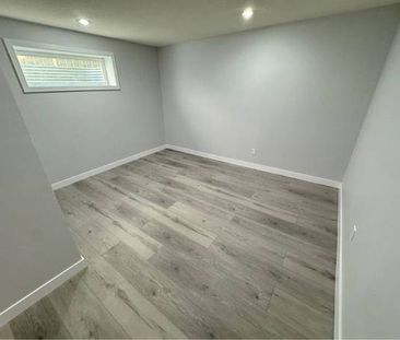 1 Bed room Apartment Available asap in the newly Basement - Photo 2