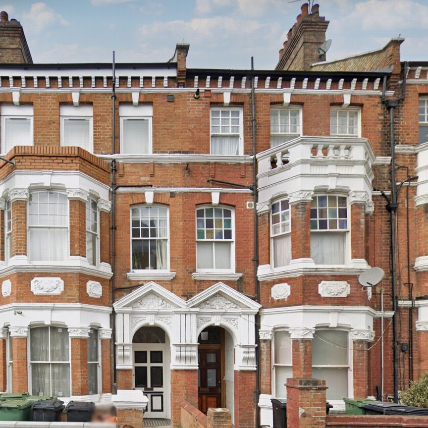 2 Bedroom Flat - Photo 1