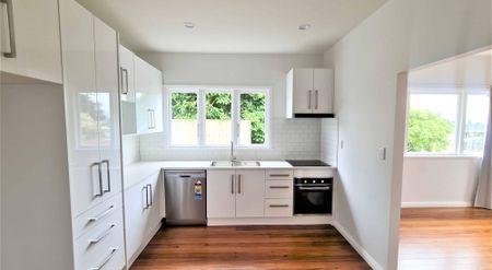 Charming two bedroom home on Clayton Road - Photo 3