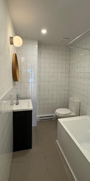 6 1/2 rdc lumineux tout rénové - Photo 1