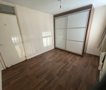 239-241 High Road - Photo 5