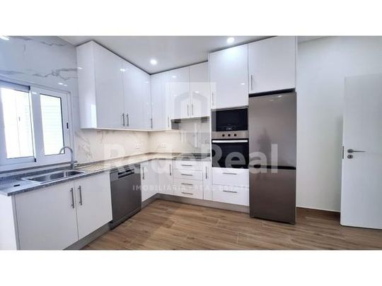 Apartamento T4 - Photo 1