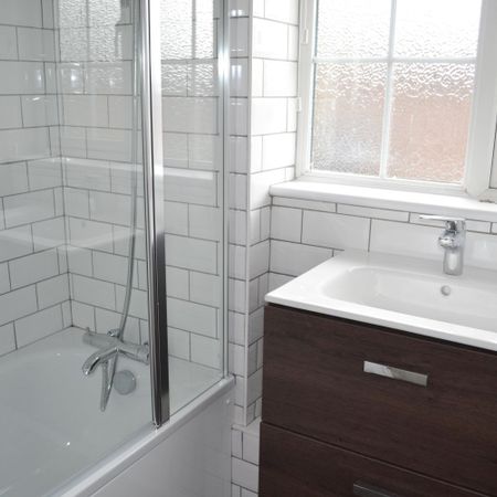 House Share to rent - Crofton Road, Locksbottom, BR6 - Photo 4
