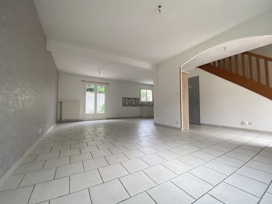 Location Maison 5 pièces 90m² SAUMUR 49400 - Photo 1