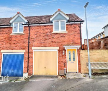 2 bedroom coach house to rent - Photo 2