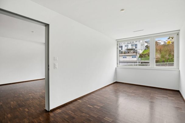 Moderne 5.5-Zimmer-Wohnung in Seenähe mit traumhafter Aussicht - Photo 1