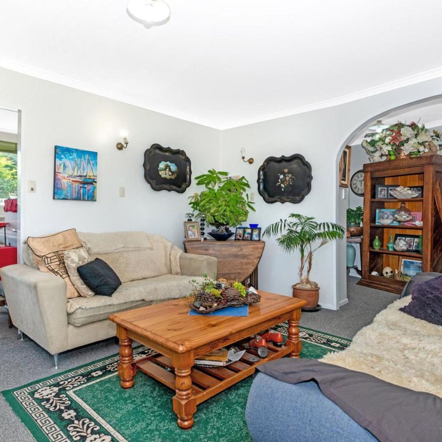 Family home is well established Ida Road - Photo 1