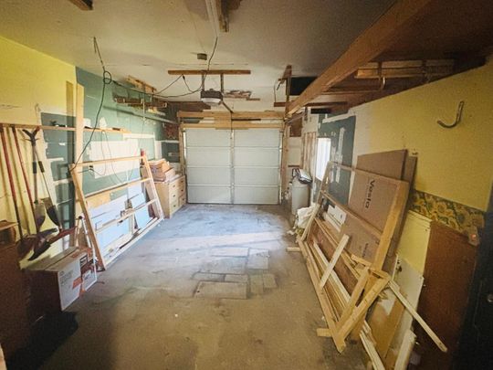 For Lease - 46 MONMORE Road, London North, Ontario - Photo 1