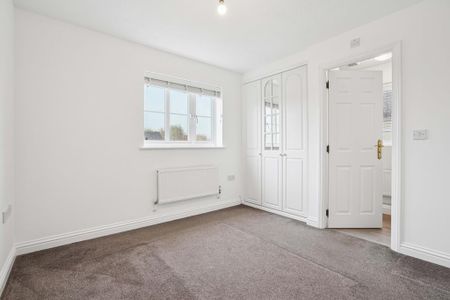 3 bedroom terraced house to rent - Photo 3