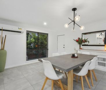 LARGE FAMILY HOME WITH POOL - Photo 3