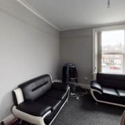 4 flat 2 Headingley Avenue, Leeds, ls6 3ep - Photo 1