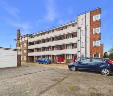 2 bedroom flat to rent - Photo 2