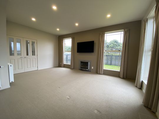 18 White Pine Avenue, Woodridge - Photo 1