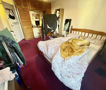 4 bedroom flat to rent - Photo 6