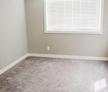 3 Bedroom Townhouse For Rent In Redstone | Pets Negotiable - Photo 4