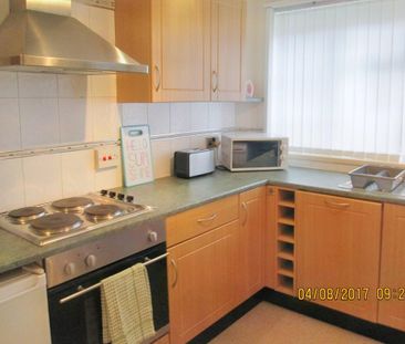 2 bedroom maisonette to rent - Photo 5