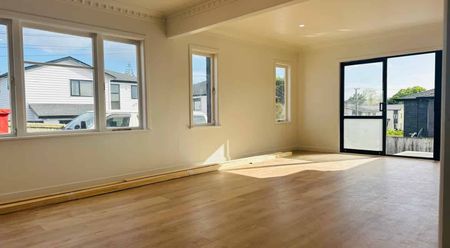 Freshly Renovated House Ready for Rent - Photo 3