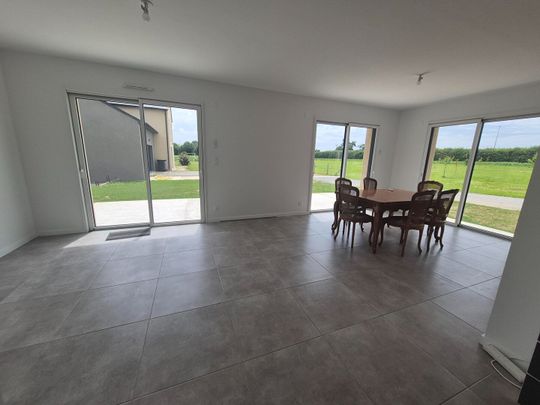 Location Maison 5 pièces 106m² COMBOURG 35270 - Photo 1